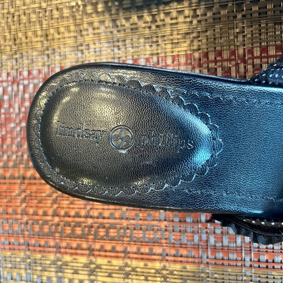 NEW Lindsay Phillips Black Thong Sandals with Polka Dot Flower Detail Size 10 - Picture 7 of 8